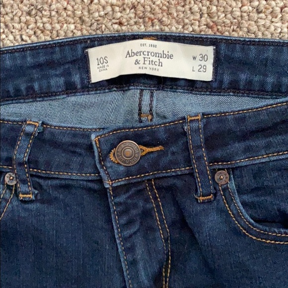 Abercrombie & Fitch “Super Skinny” Dark Wash Jeans - Picture 3 of 4